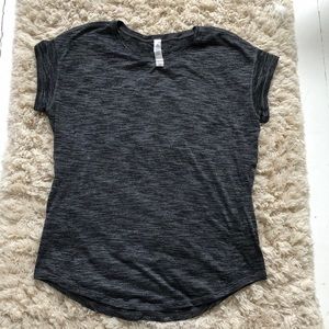 Lululemon t shirt